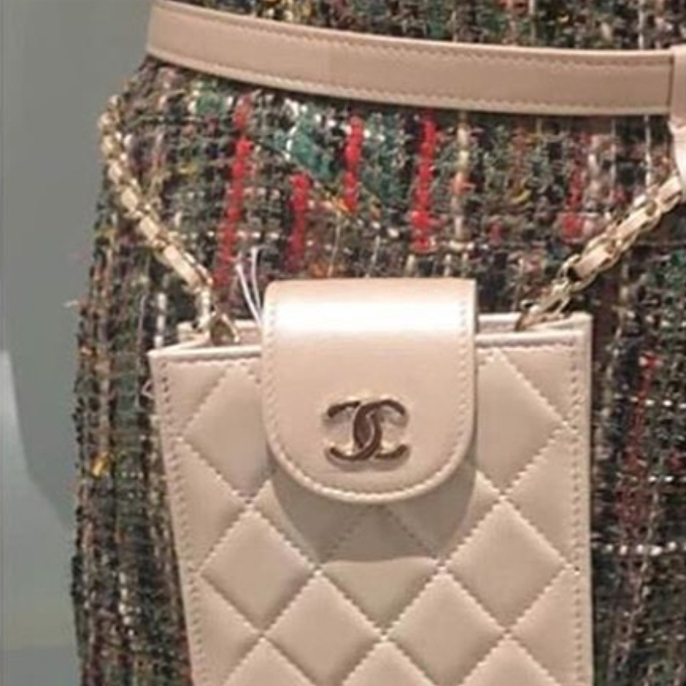 SOLD 💸AUTHENTIC CHANEL beige phone holder belt - Picture 8 of 8